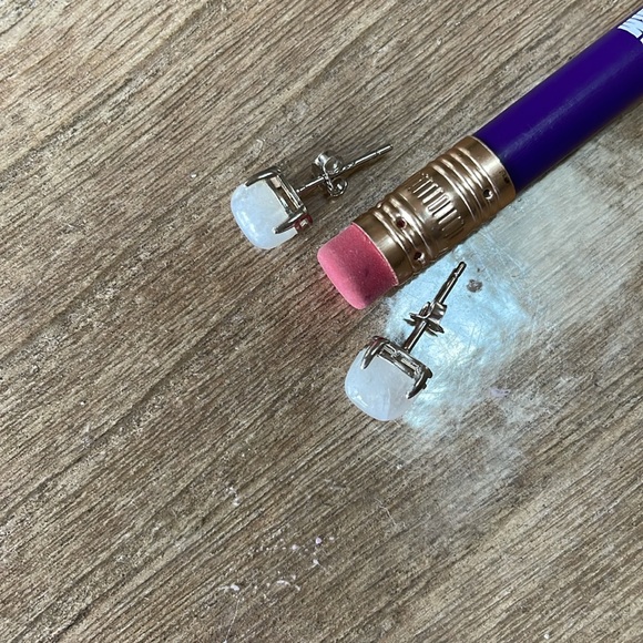 Genuine moonstone .925 studs - Picture 16 of 16